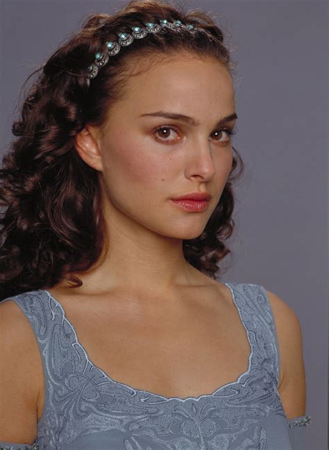 Before you head to the gallery, make sure to take a look at this porn model, who looks like a friggin' Natalie Portman doppelganger: Luckily paparazzi have been able to take some <b>nude</b> pics of Natalie Portman over the years. . Naked padme